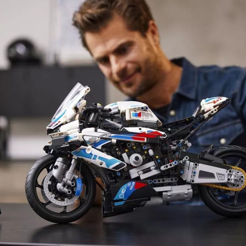 Compatible with Lego BMW motorcycle M1000RR assembled building blocks toy boy model Ducati birthday gift