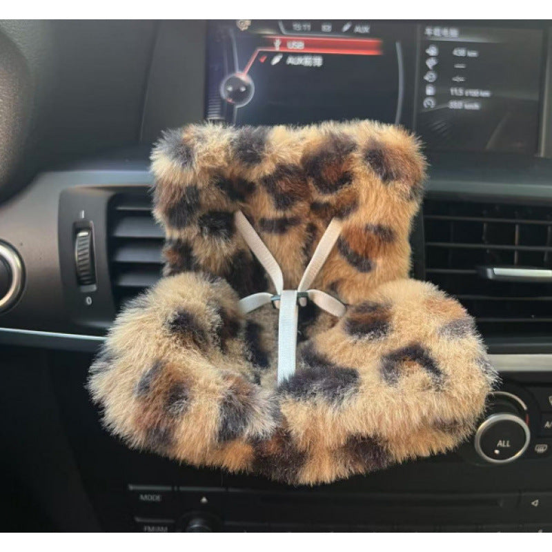 Cross-border applicable to labubu doll safety seat cute doll air outlet aromatherapy ornaments car interior decoration